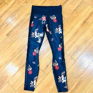 Athleta floral flower navy blue leggings pants fitness gym athletics ath…
